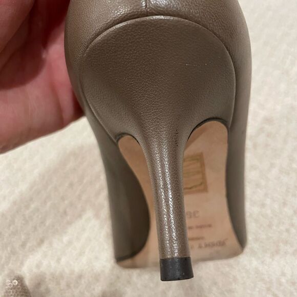 EUC Jimmy Choo Taupe Crystal Tip Leather Heels Nappa Taupe Sz. 36.5 - Picture 8 of 10